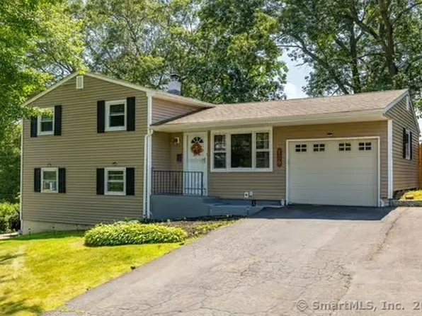 180 Williamson Circle, Watertown, CT 06779