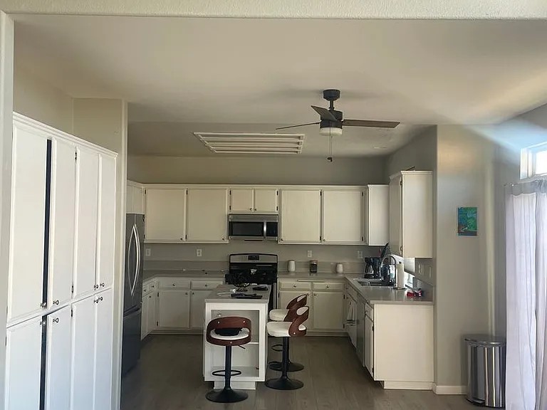 5449 Essex Dr — Photo 10