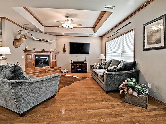 3rd image of 2 Duns Ln