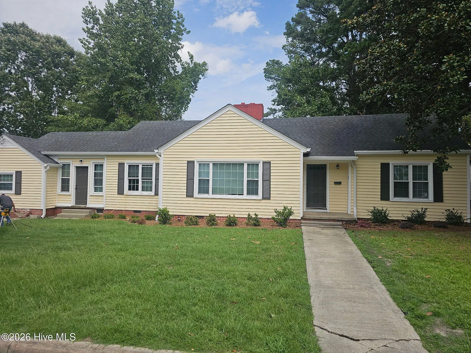 4 bed, 3.0 bath, $3,600 — Photo 1