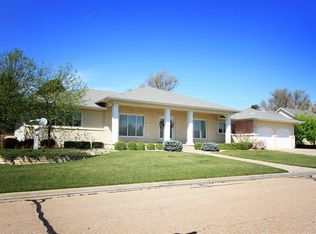 1600 Parkplace Ct, Abilene, KS 67410