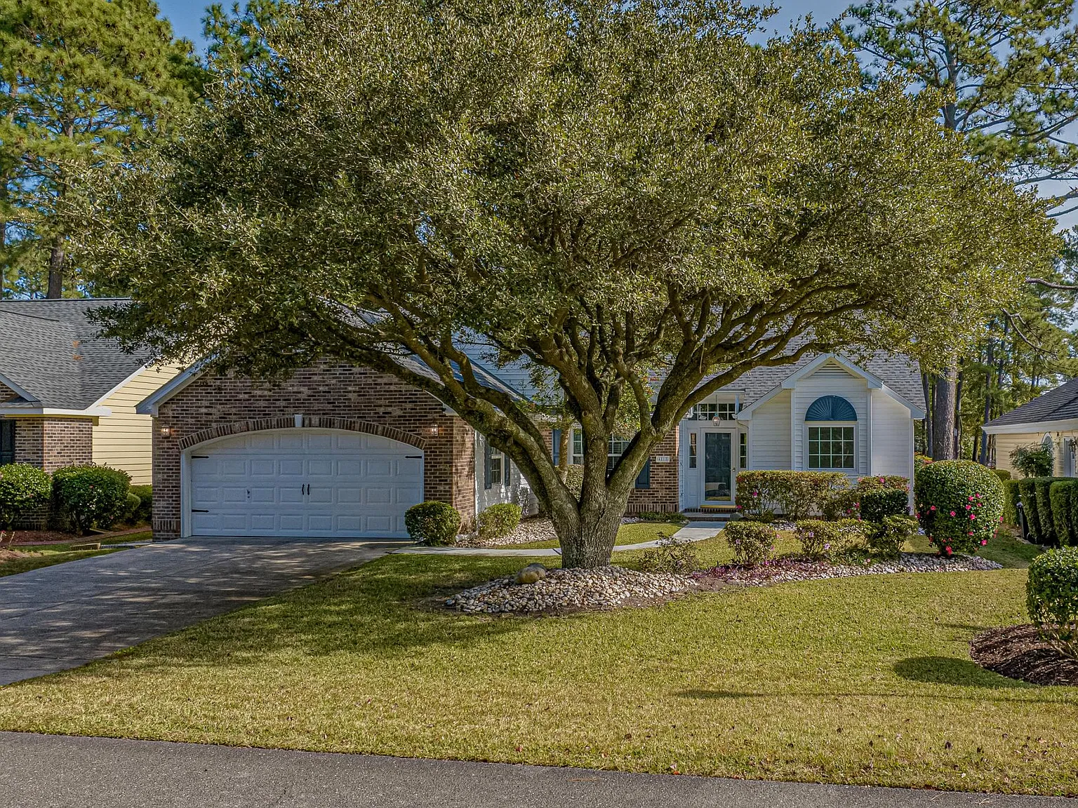 3 bed, 1770 sqft, $2,595 — Photo 2
