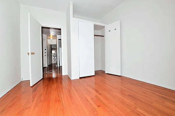 Rented by J Misrahi Realty Corp | media 4