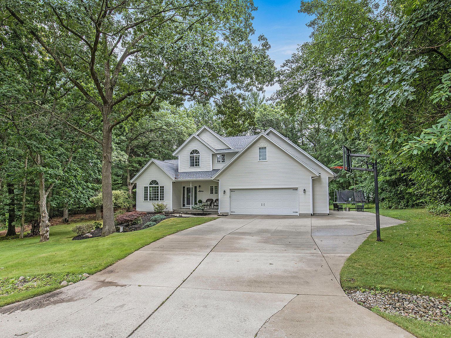 10761 Timberline Dr, Greenville, MI 48838 | Zillow