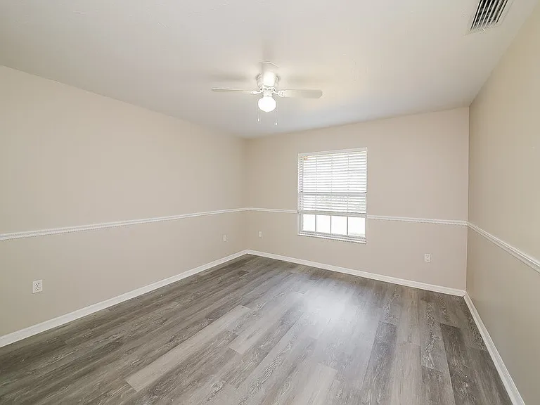 811 133rd St E — Photo 13