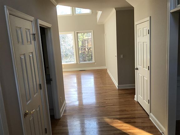 4th image of 1435 Mill Place Dr