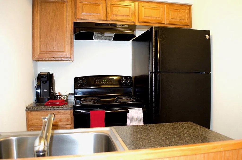 White Oaks Apartments — Photo 2