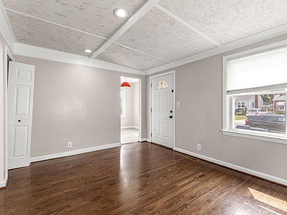 5th image of 1523 Longfellow Ave