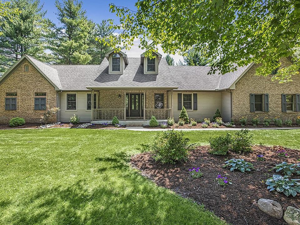 1st image of 58810 River Forest Dr