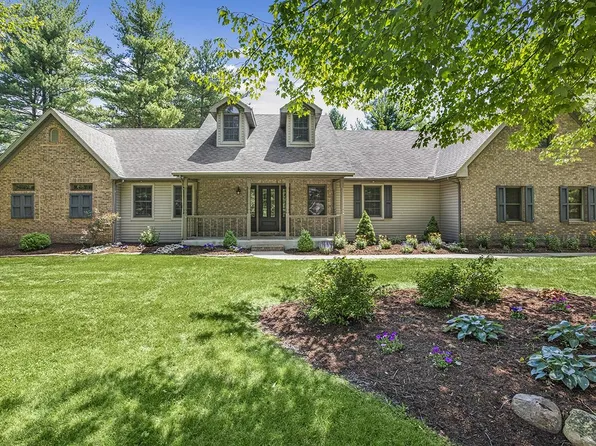 58810 River Forest Dr, Goshen, IN 46528