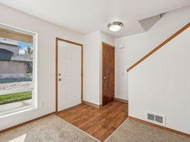Hilltop Court Apartments