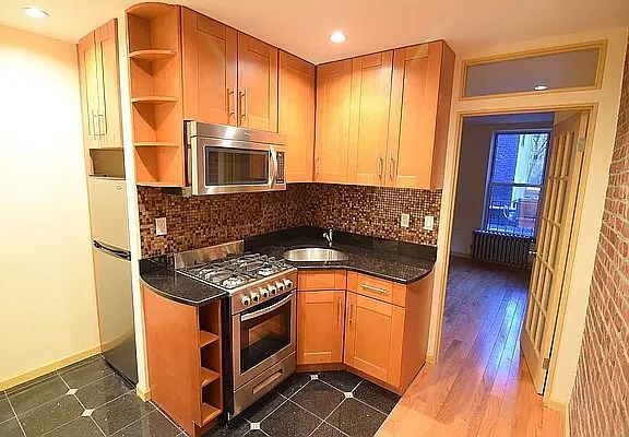 5th image of 1160 1st Ave #2A