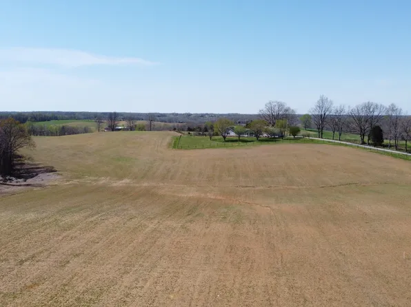 4000 Akersville Rd, Lafayette, TN 37083