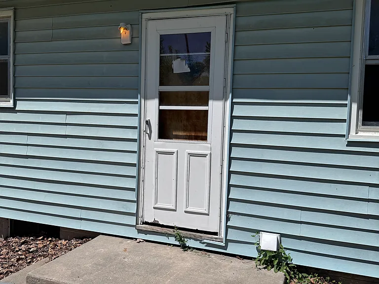 810 N C St — Photo 4