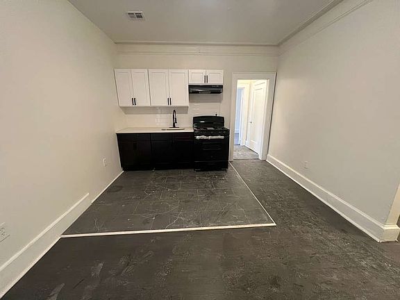 2nd image of 1009 S Orange Ave #501