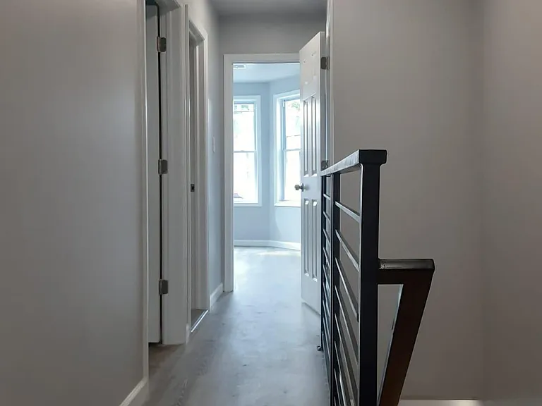 574 E Herman St — Photo 18