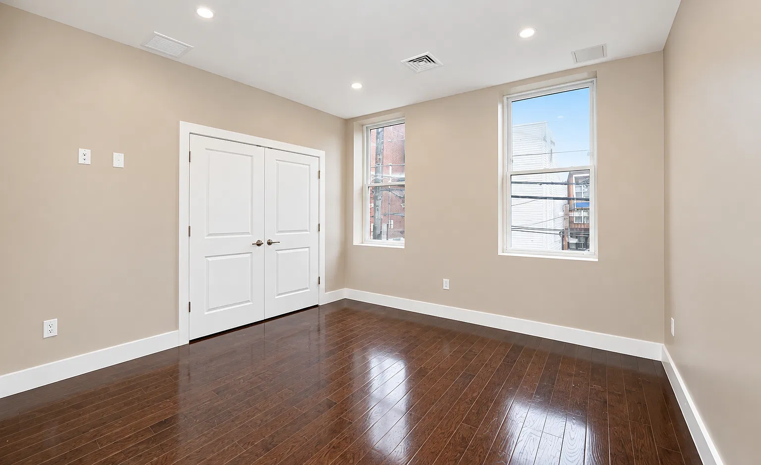 28-13 Astoria Boulevard — Photo 4
