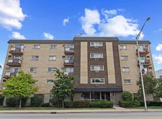 1247 S Harlem Ave APT 103, Berwyn, IL 60402