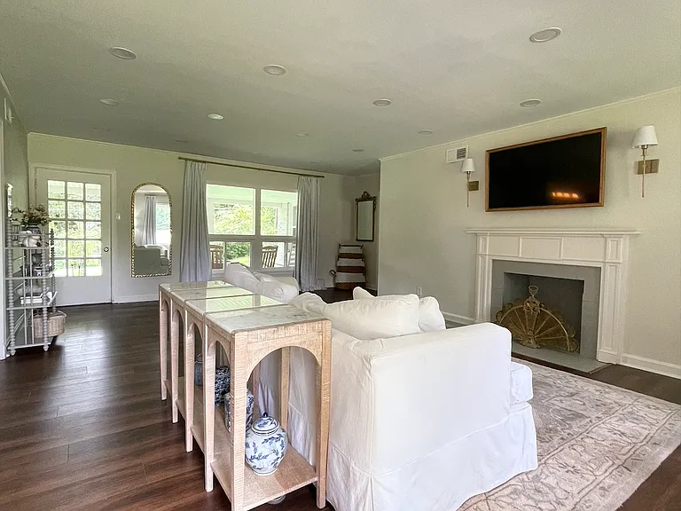 4665 Park Ave — Photo 10