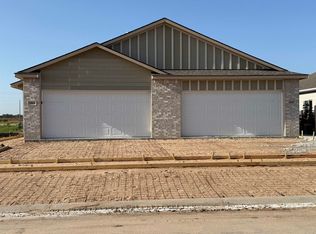 12827/12829 E Blake St, Wichita, KS 67218