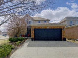 31 Adler Dr, Cambridge, ON N3C 4J9