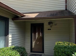 996 Country Ct, Lawrenceville, GA 30044