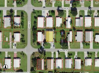 181 Pine Key Ln, Naples, FL 34114