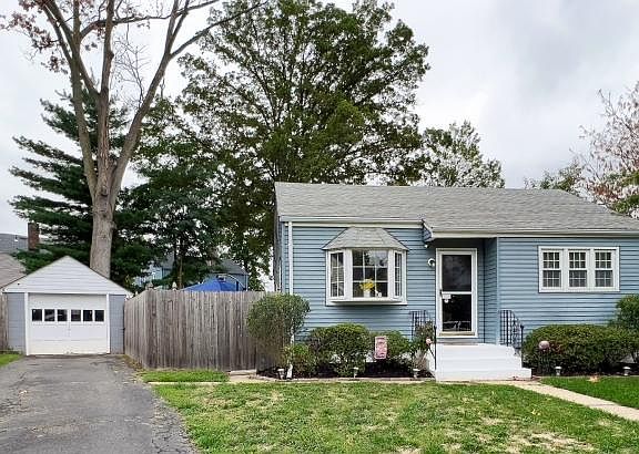 2nd image of 12 Somers Pl