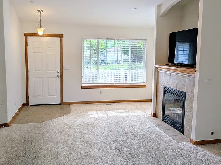 4107 Stonington Ln — Photo 1