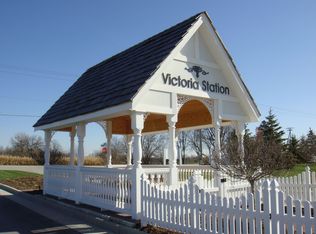 London Ct, Pewaukee, WI 53072