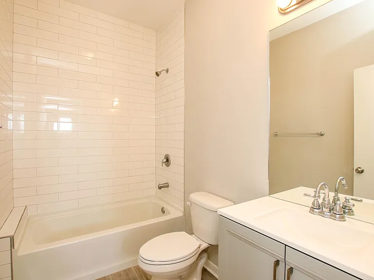 3644 W Diversey Ave #2R — Photo 11