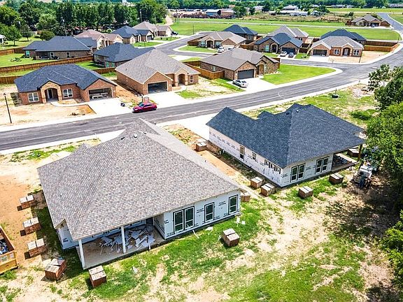 2nd image of 909 Stone Meadow Dr