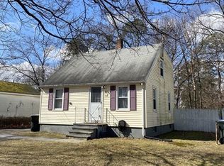 82 Stuart St, Springfield, MA 01119