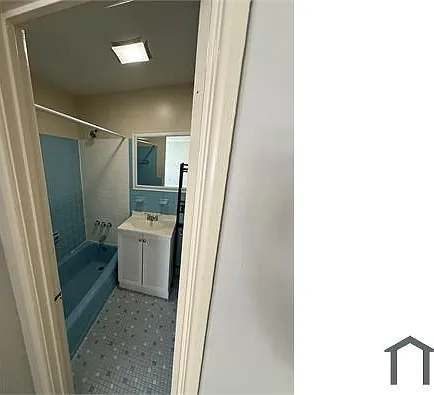 Studio, $1,350 — Photo 4