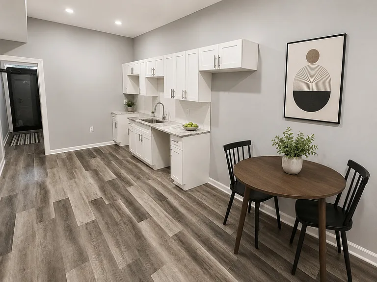 3041 W Berks St — Photo 3