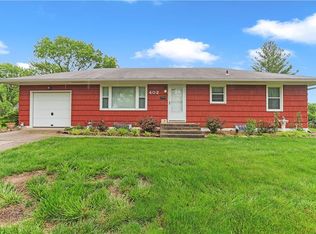 402 SW 21st St, Blue Springs, MO 64015