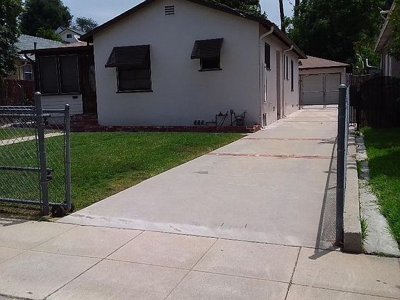 3rd image of 1416 Glen Ave