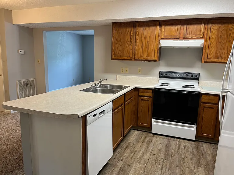 2259 Forest Acres Dr #2259 — Photo 5