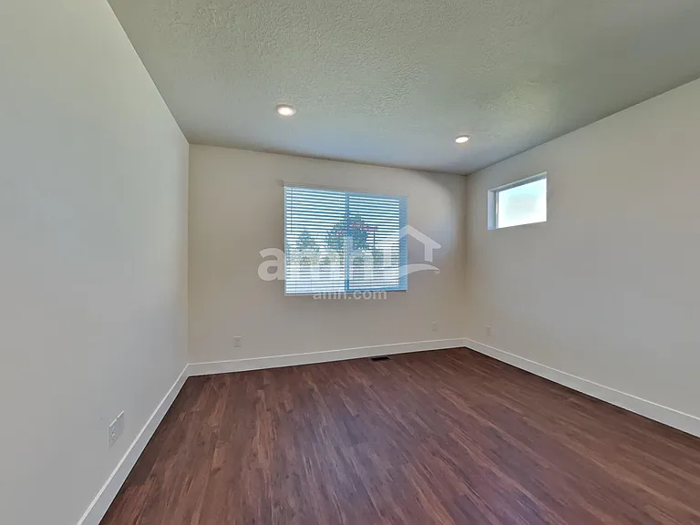 2908 N Miami Ave — Photo 7