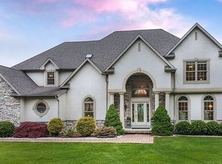 272 S Egg Rd, Bath, PA 18014