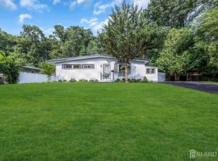 210 Parkview Ter, Lincroft, NJ 07738