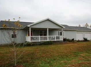 700 W Acorn Ln, New Harmony, IN 47631