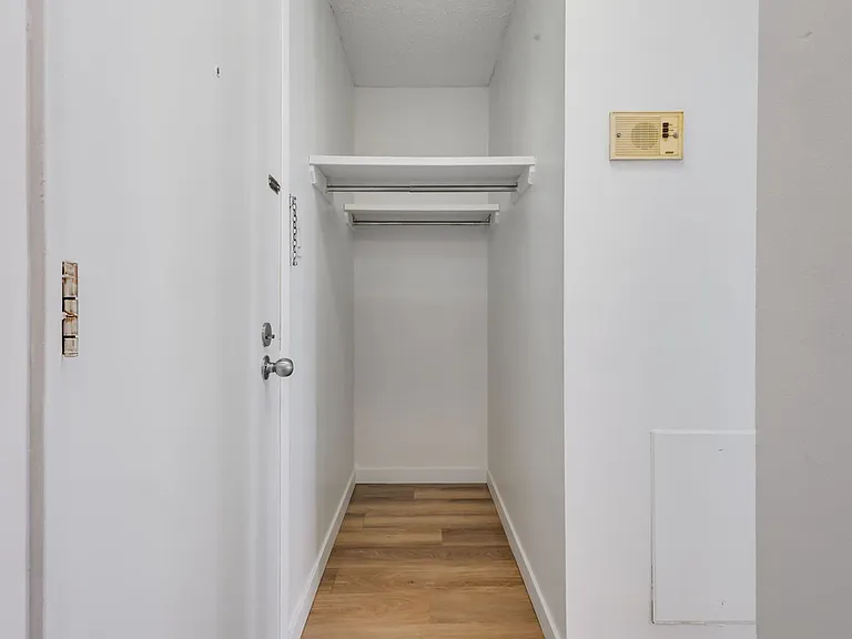 510 21st Ave SW — Photo 16
