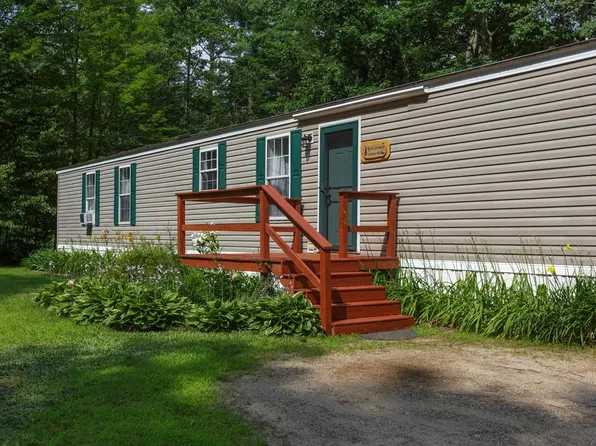 12 Bookholz Way, Tamworth, NH 03886