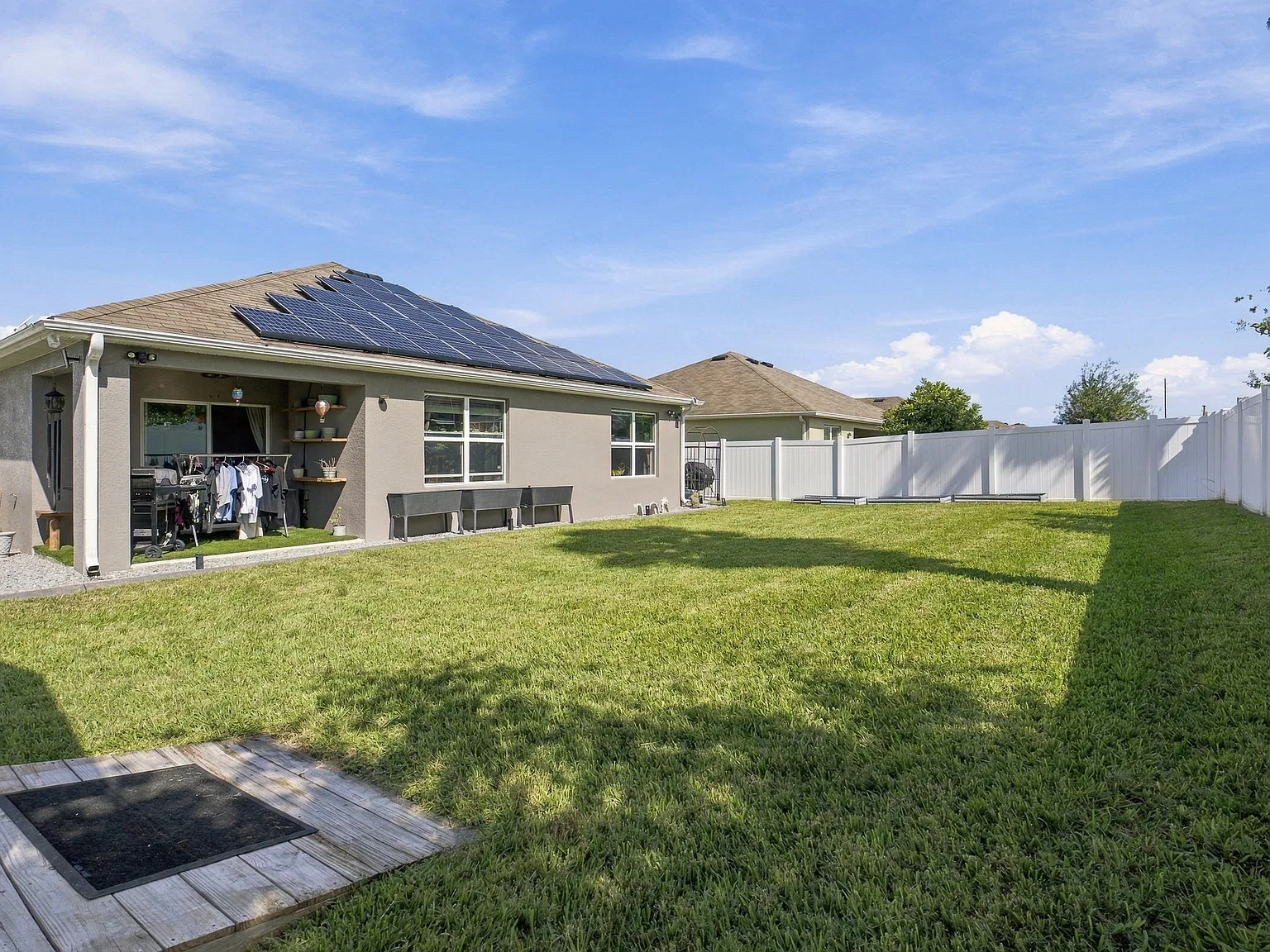4 bed, 1827 sqft, $2,500 — Photo 4