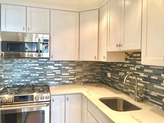 4th image of 232-236 E 47th St #30C