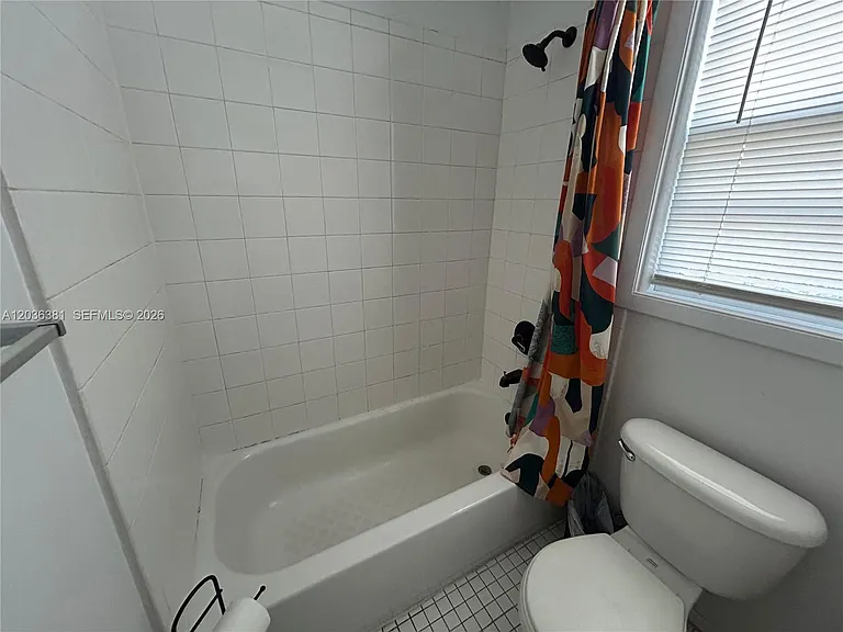 300 Sunset Dr #15 — Photo 6