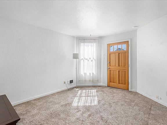 4th image of 3249 Encinal Ave APT B