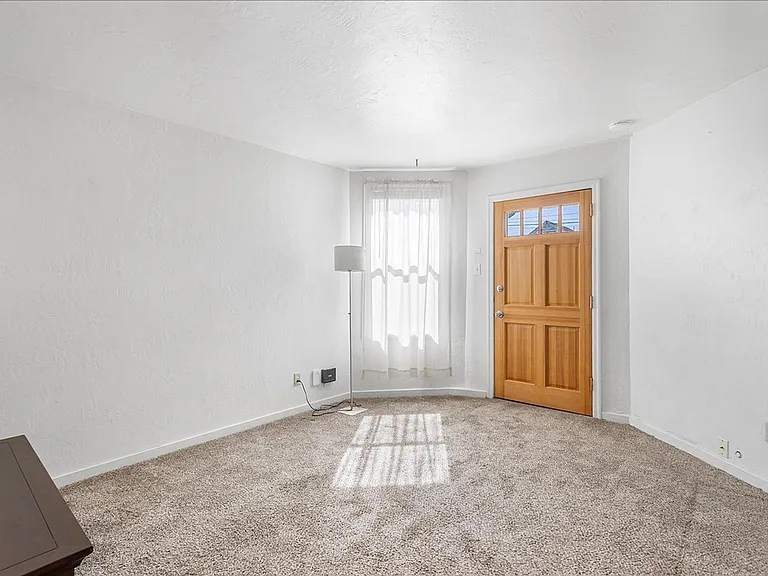 3249 Encinal Ave #B — Photo 4