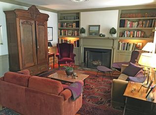 28 Arnold St, Providence, RI 02906